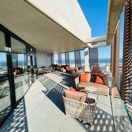 Tembo Barcelona Hotel ซานต์อาเตรียเดเบซอซ ภายนอก รูปภาพ