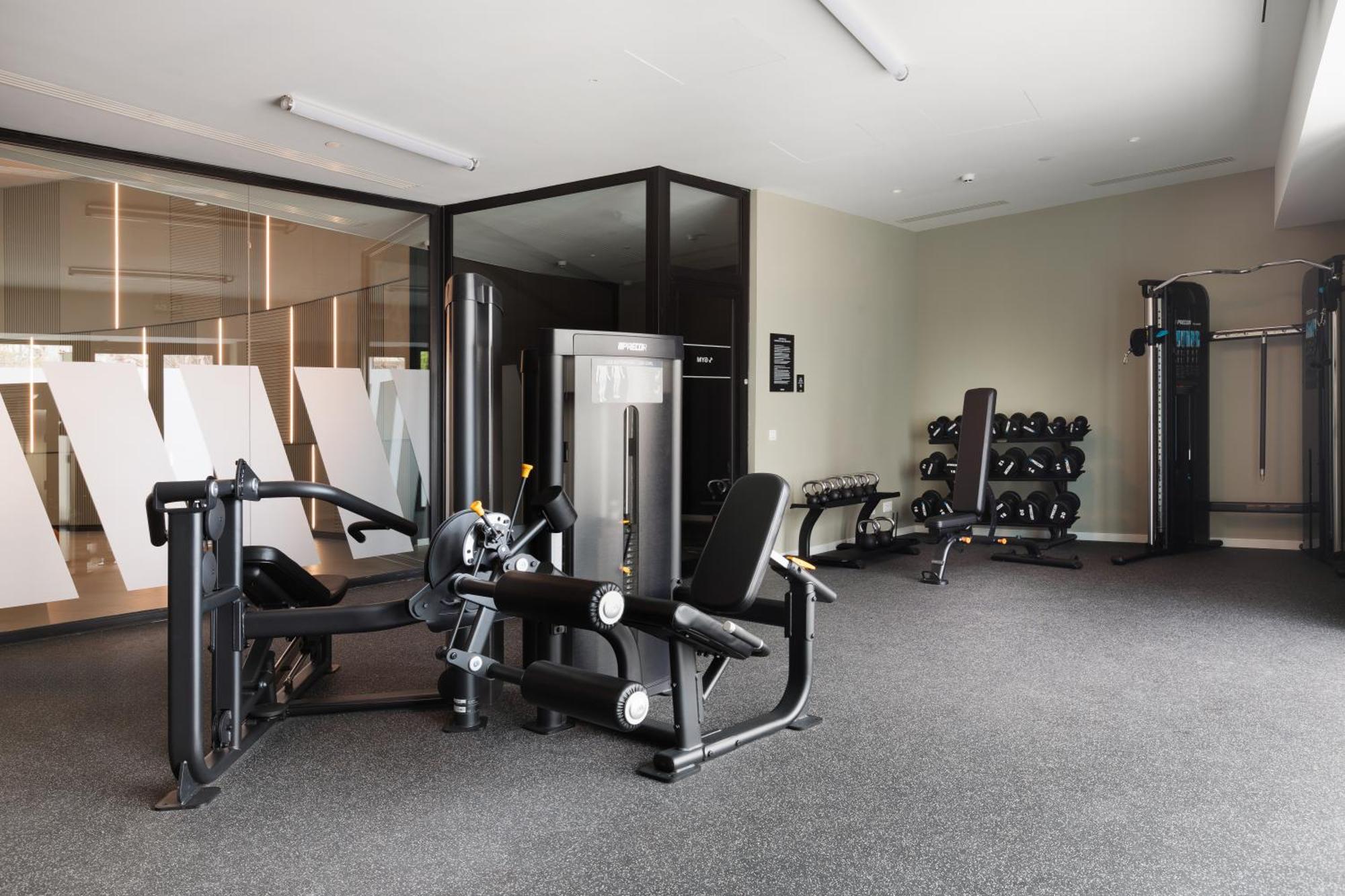 Tembo Barcelona Hotel ซานต์อาเตรียเดเบซอซ ภายนอก รูปภาพ