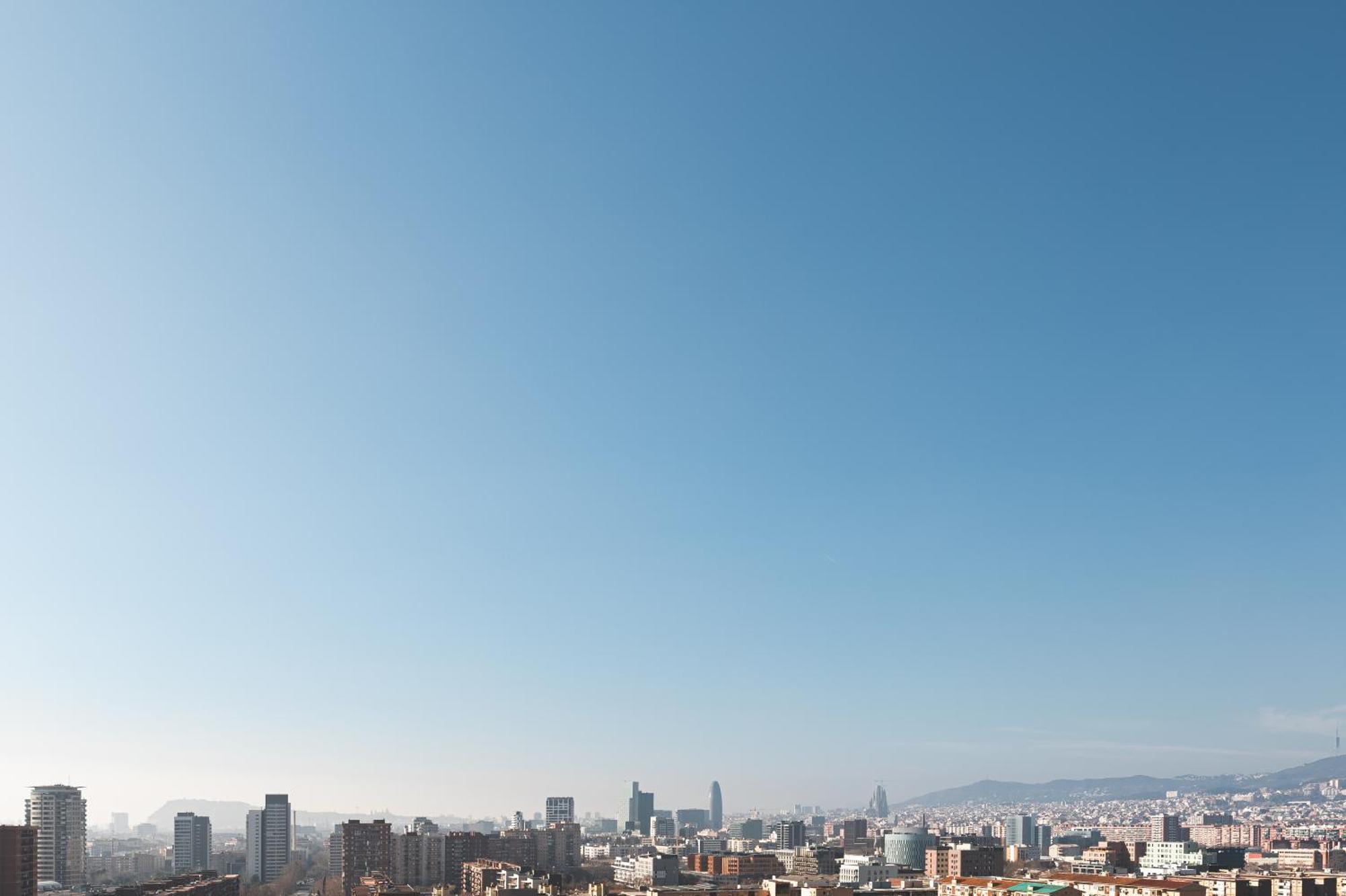 Tembo Barcelona Hotel ซานต์อาเตรียเดเบซอซ ภายนอก รูปภาพ