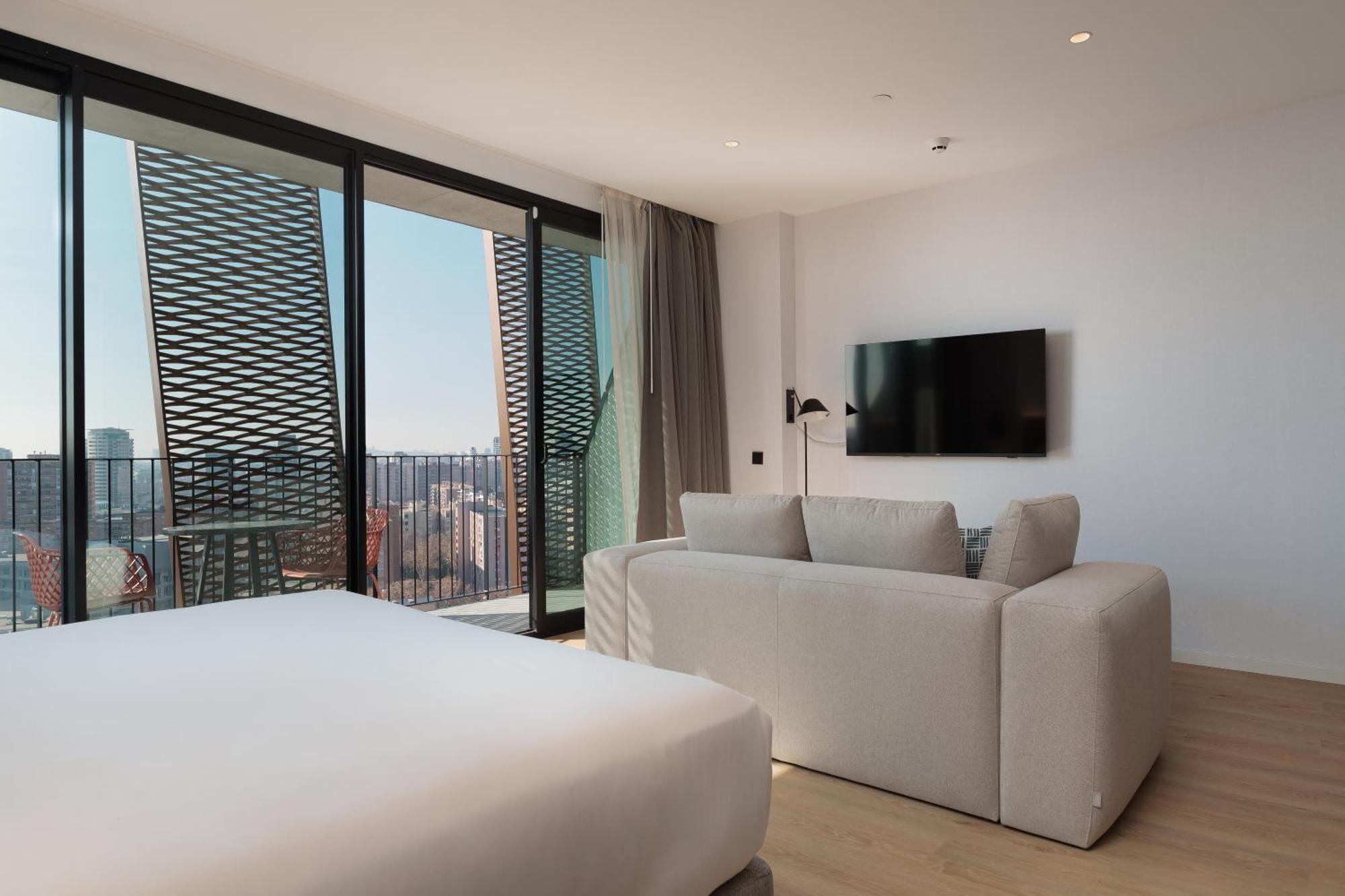 Tembo Barcelona Hotel ซานต์อาเตรียเดเบซอซ ภายนอก รูปภาพ