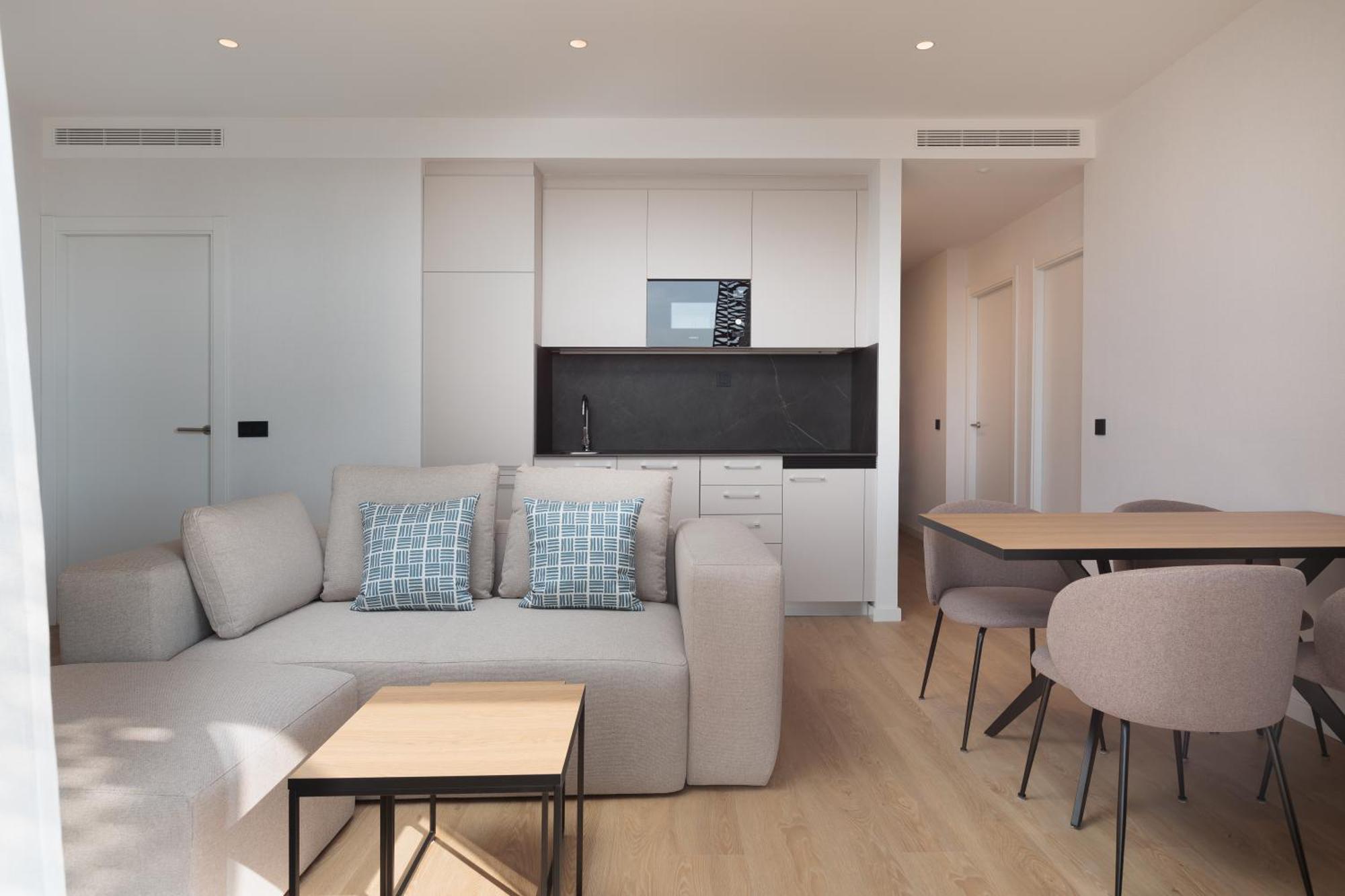 Tembo Barcelona Hotel ซานต์อาเตรียเดเบซอซ ภายนอก รูปภาพ